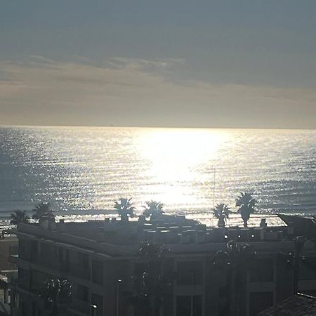 Stylish Well-Connected Beachfront Flat 瓦伦西亚 外观 照片