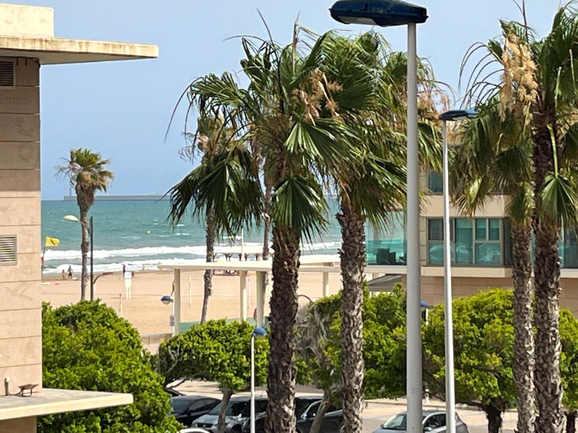 Stylish Well-Connected Beachfront Flat 瓦伦西亚 外观 照片